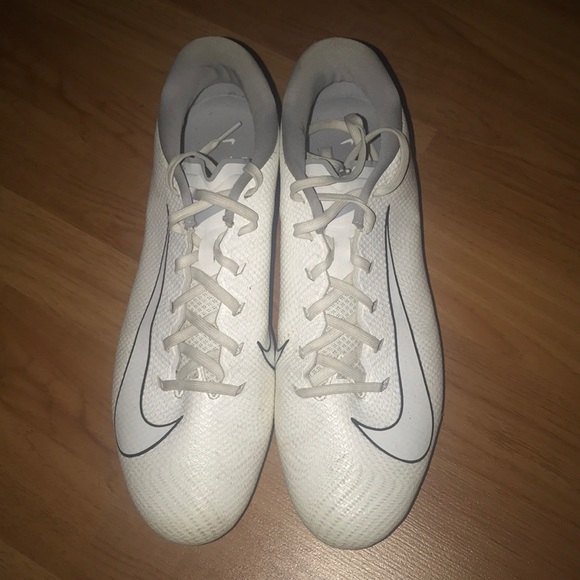 Nike Cleats - Picture 1 of 4
